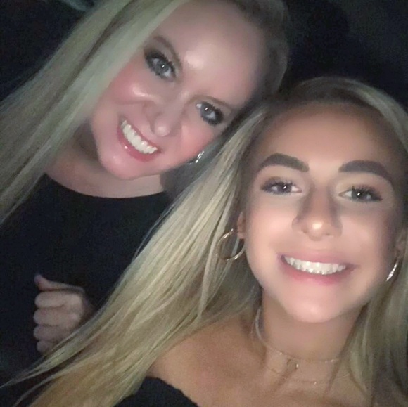 Meet your Posher, Teresa Annelise. - Picture 6 of 15